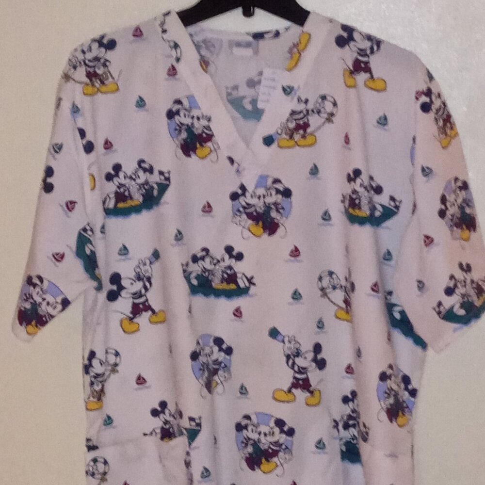 Disney White/Multicolor Mickey+Minnie Mouse Design L Scrub Top